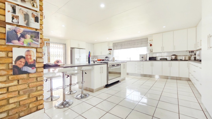 3 Bedroom Property for Sale in Oranjeville Free State